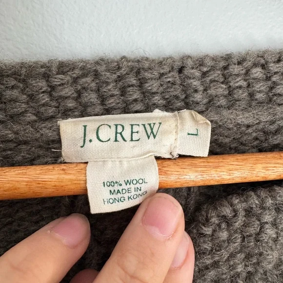 100% Wool Brown Cable Knit Sweater - Picture 2 of 4